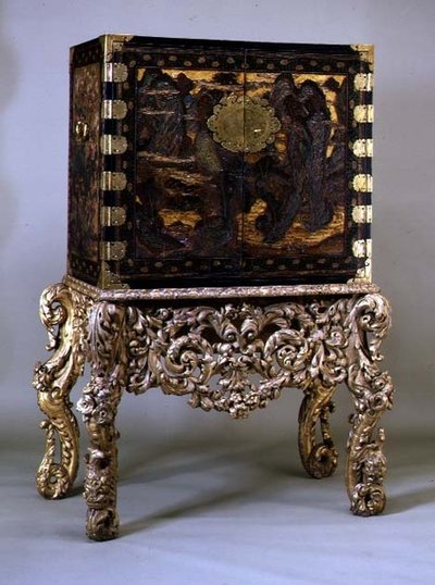 Gabinete sobre soporte dorado, c.1680 de Dutch School